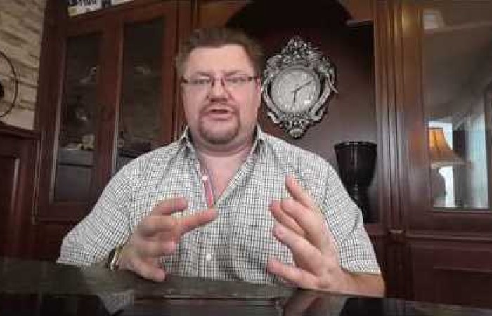 Вот же народ наш! Обязательно надо знать «зачем» и «где же подвох» :)) Иногда я отвечаю — «зачем вам наша мотивация? думайте о своей пользе - благополучной жизни на Северном Кипре». Иногда я поясняю, что мы помогаем бесплатно. А еще мы на Северном Кипре зарегистрировали компанию, обслуживаем микрорайоны, создаем рабочие места, и оказываем платные услуги.