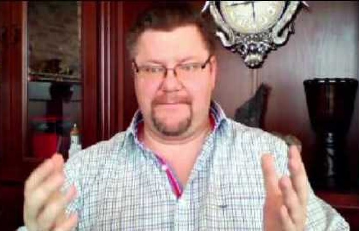 Илья Шестаков о покупке недвижимости на Северном Кипре: Не порти себе все. Не дергайся с недвижимостью на Северном Кипре - выбери кому доверять и двигайся вместе с ним. Не метайся, не шустри, будь спокоен. Веди себя достойно, и грязь обойдет тебя стороной.